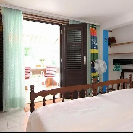 Amphora Deluxe Vrboska